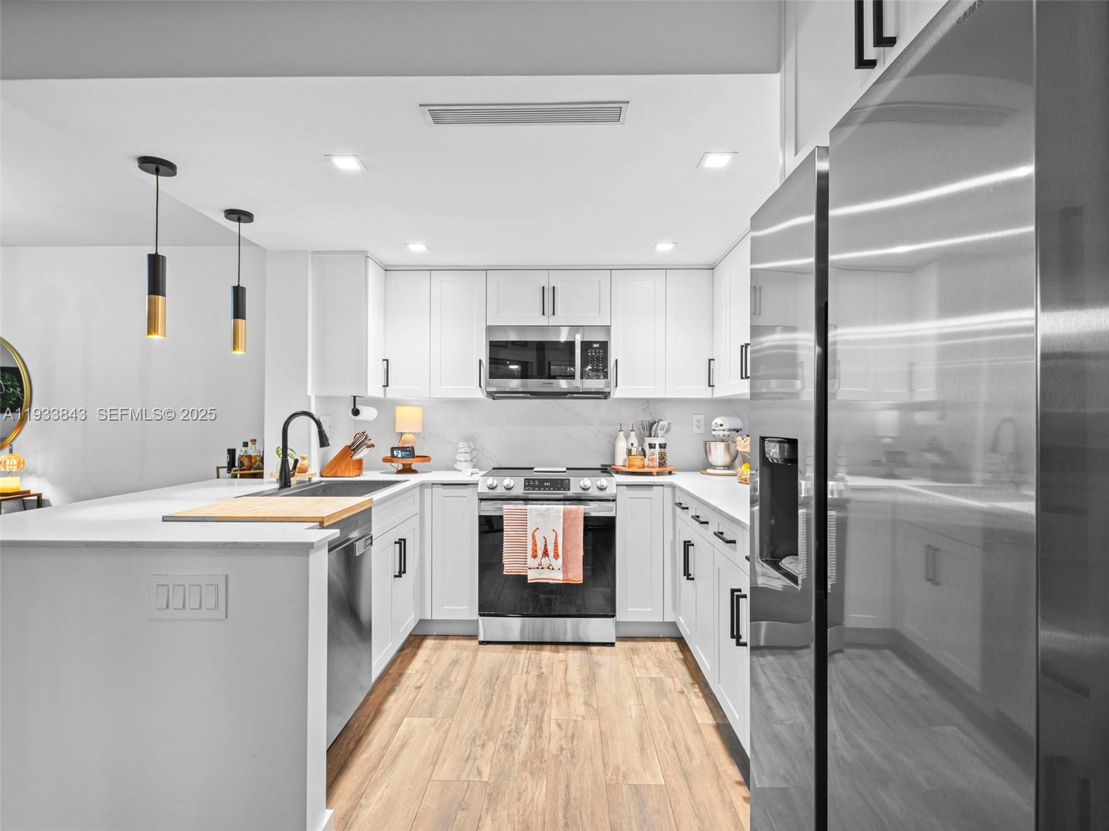 KENLAND BEND SOUTH CONDO - Residential