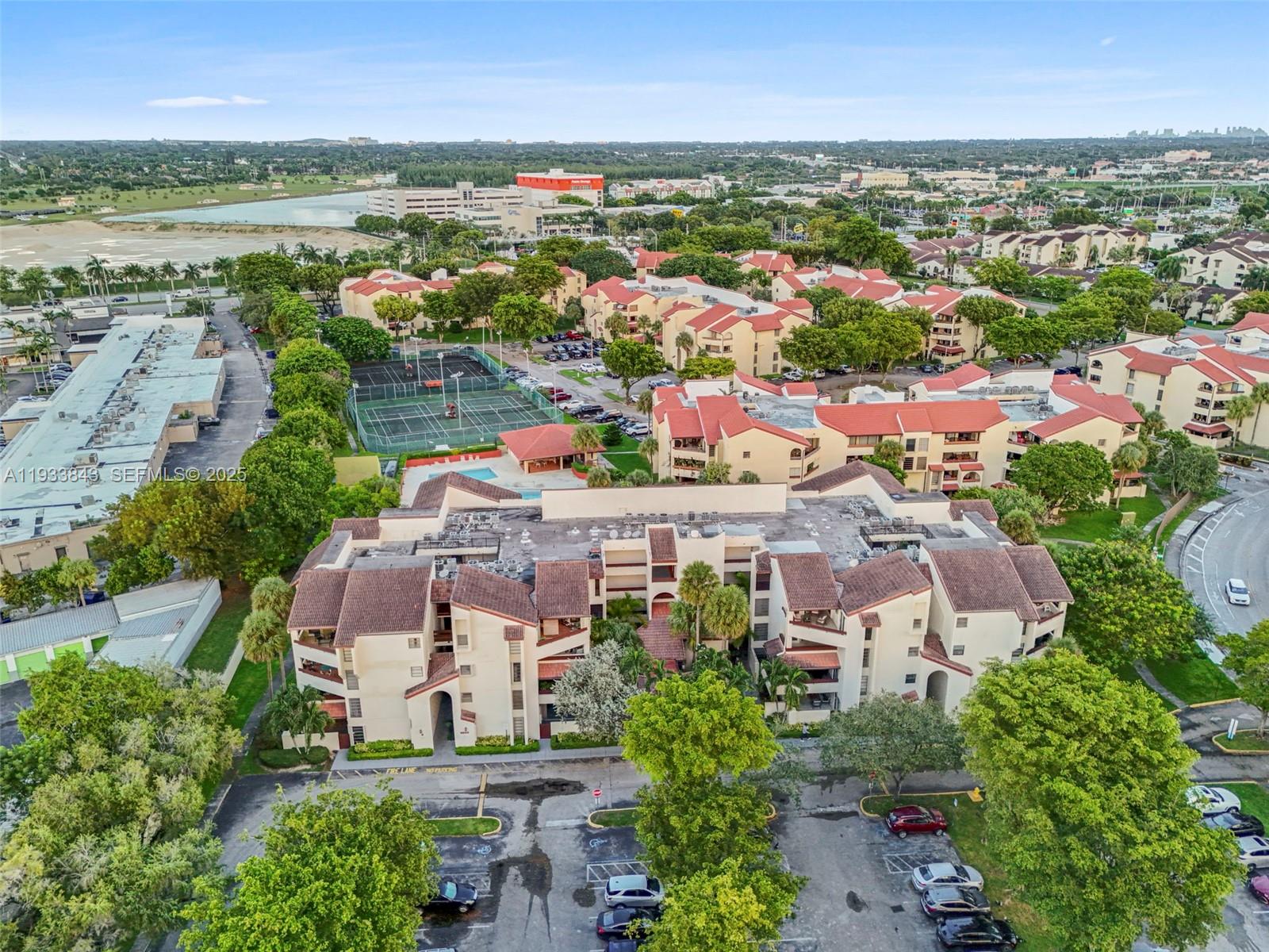 KENLAND BEND SOUTH CONDO - Residential