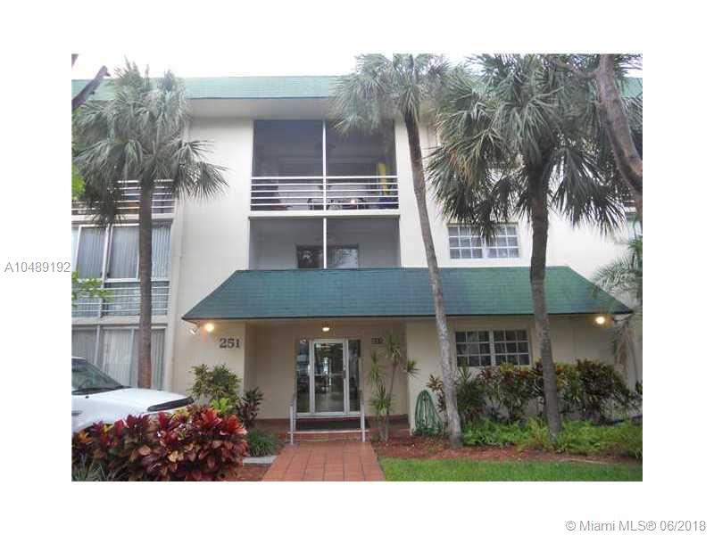 CORNER UNIT WITH UPDATED BATHROOMS, CERAMIC FLOOR WITH NEW KITCHEN CABINETS & NEW WOOD FLOORS IN THE BEDROOM. TENANT OCCUPIED 24 HOURS NOTICE.