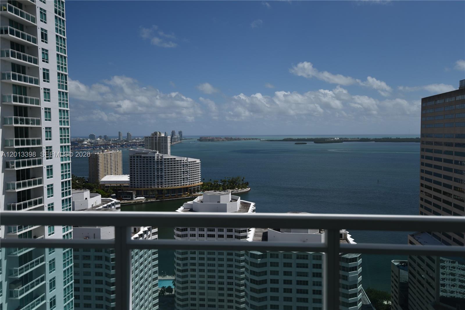 THE PLAZA 901 BRICKELL CO - Residential Lease