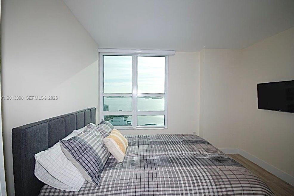 THE PLAZA 901 BRICKELL CO - Residential Lease