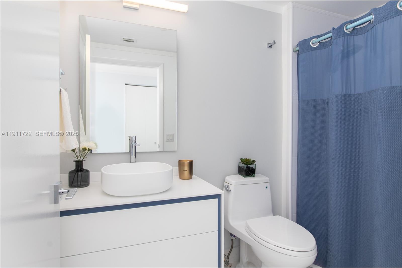 THE METROPOLITAN CONDO - Residential