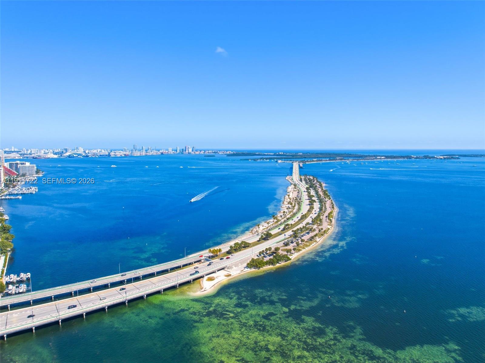 THE METROPOLITAN CONDO - Residential