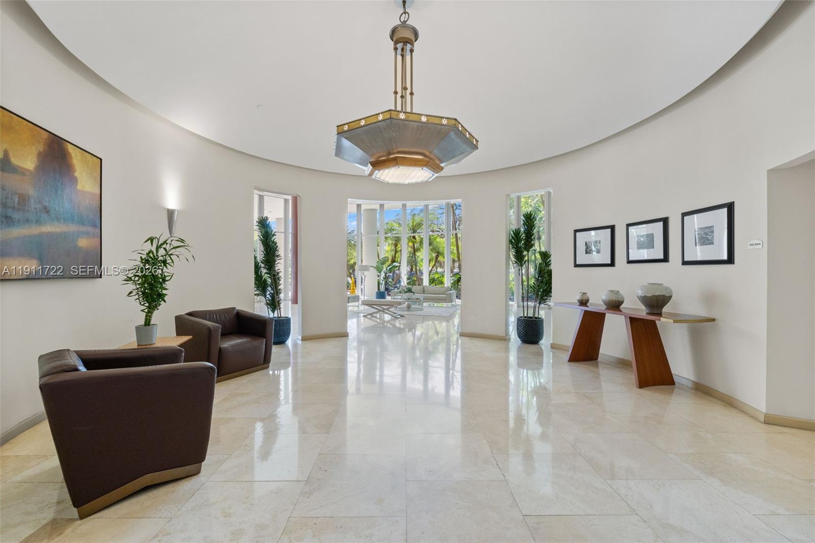 THE METROPOLITAN CONDO - Residential