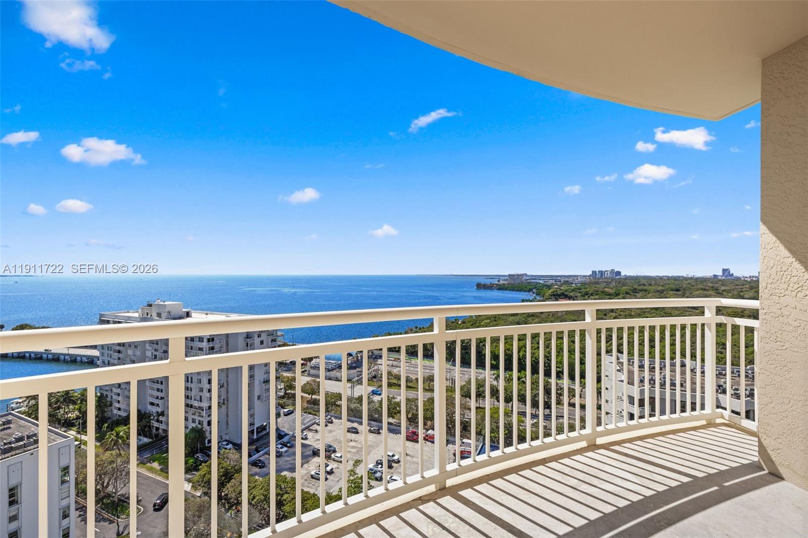 THE METROPOLITAN CONDO - Residential