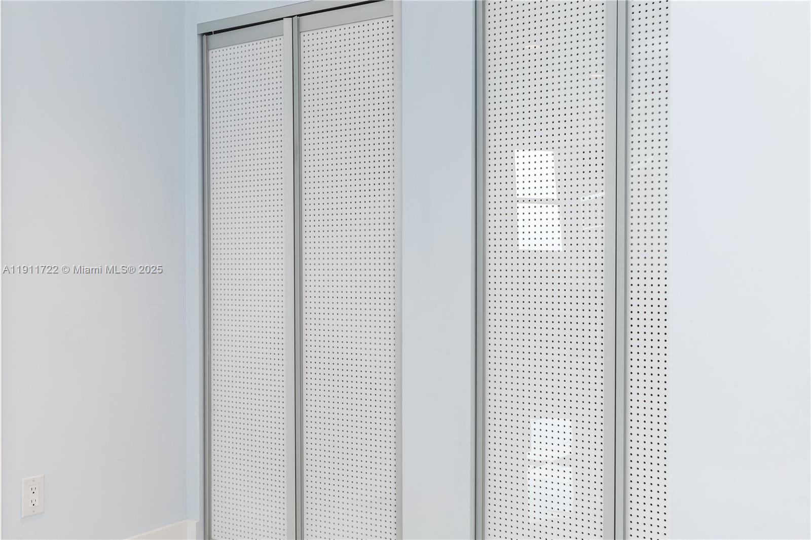 THE METROPOLITAN CONDO - Residential