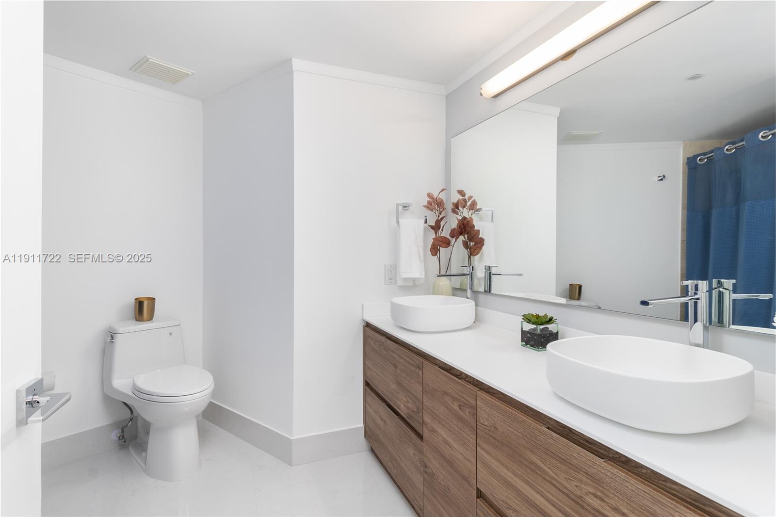 THE METROPOLITAN CONDO - Residential