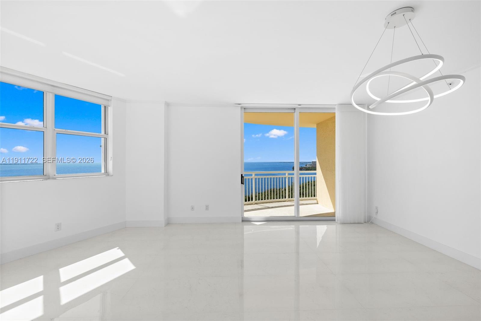 THE METROPOLITAN CONDO - Residential