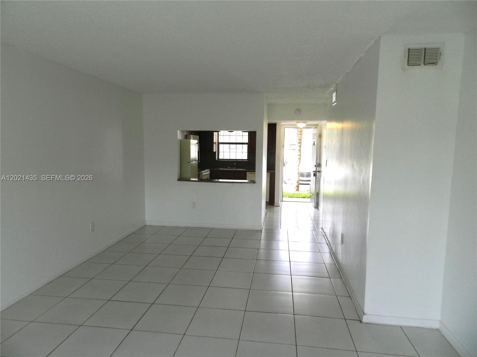 6020 Shakerwood Cir 105