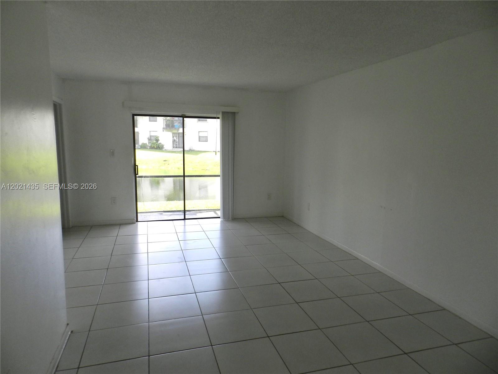 6020 Shakerwood Cir 105