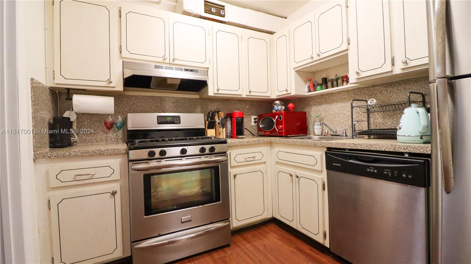 MERIDIAN PLAZA ASSOC COND - Residential