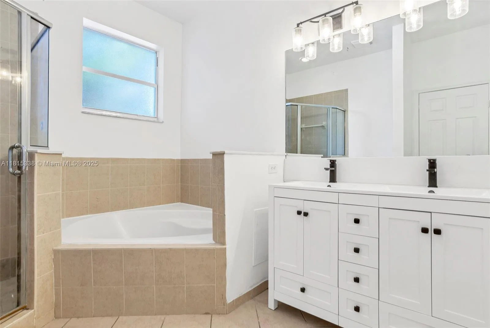 Cutler Bay, Florida 33190, United States, 4 Bedrooms Bedrooms, ,3 BathroomsBathrooms,Residential,Active,144739