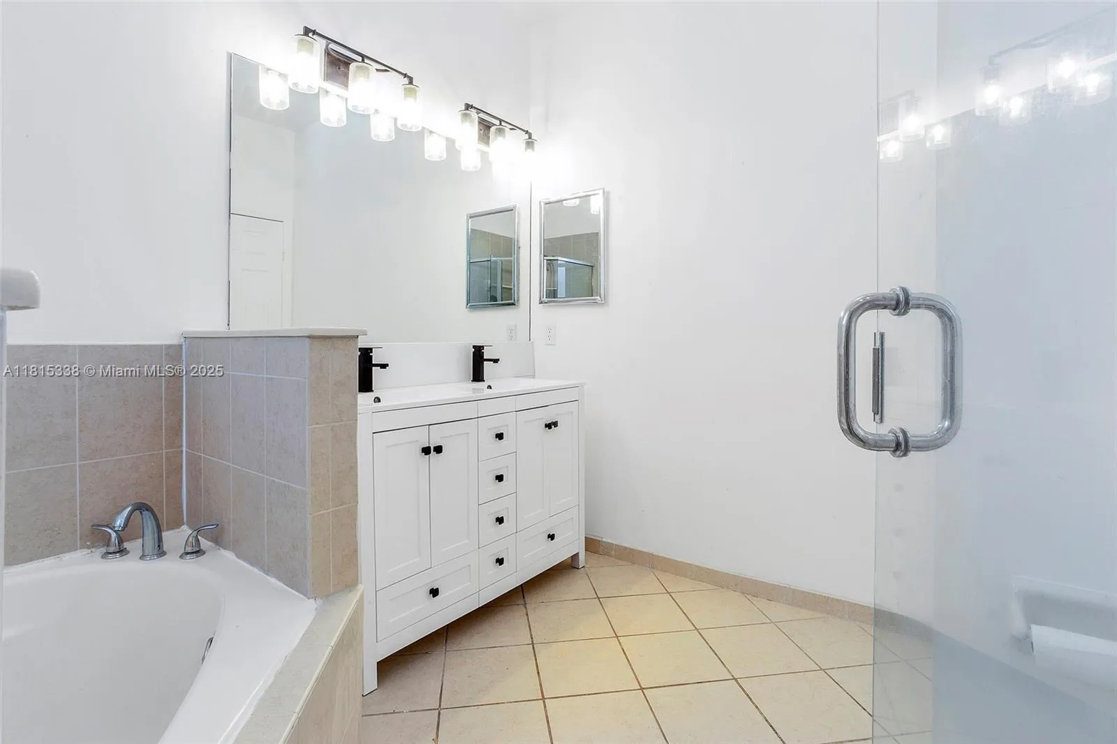 Cutler Bay, Florida 33190, United States, 4 Bedrooms Bedrooms, ,3 BathroomsBathrooms,Residential,Active,144739