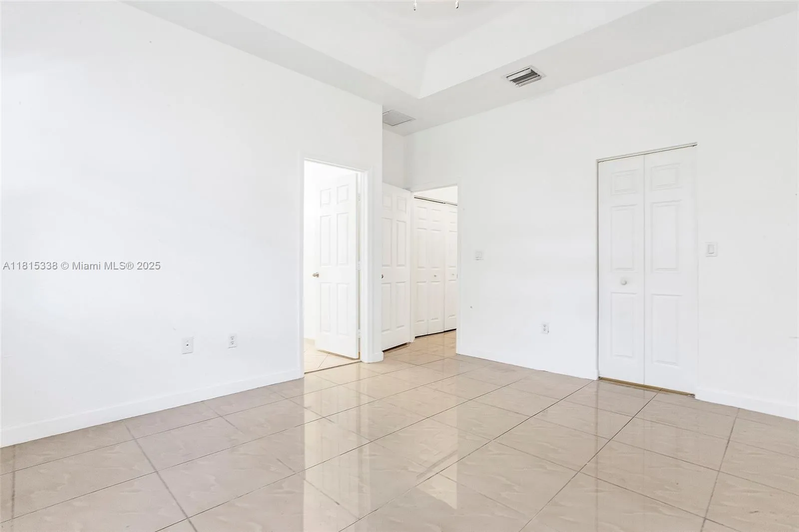 Cutler Bay, Florida 33190, United States, 4 Bedrooms Bedrooms, ,3 BathroomsBathrooms,Residential,Active,144739