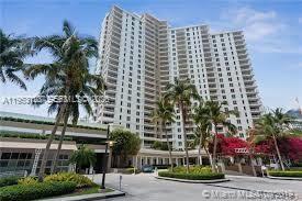 701 Brickell Key Blvd 2004