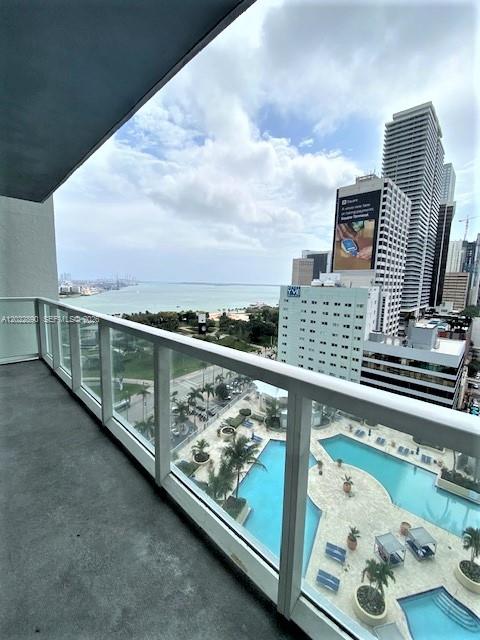 244 Biscayne Blvd 1805