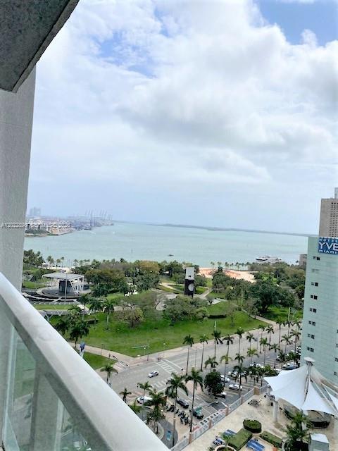 244 Biscayne Blvd 1805