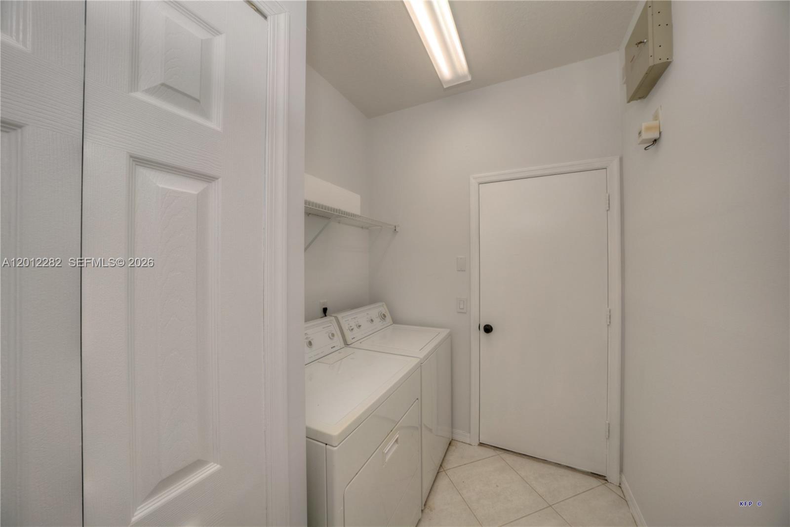 JENSEN BEACH GOLF AND COU - Residential Lease