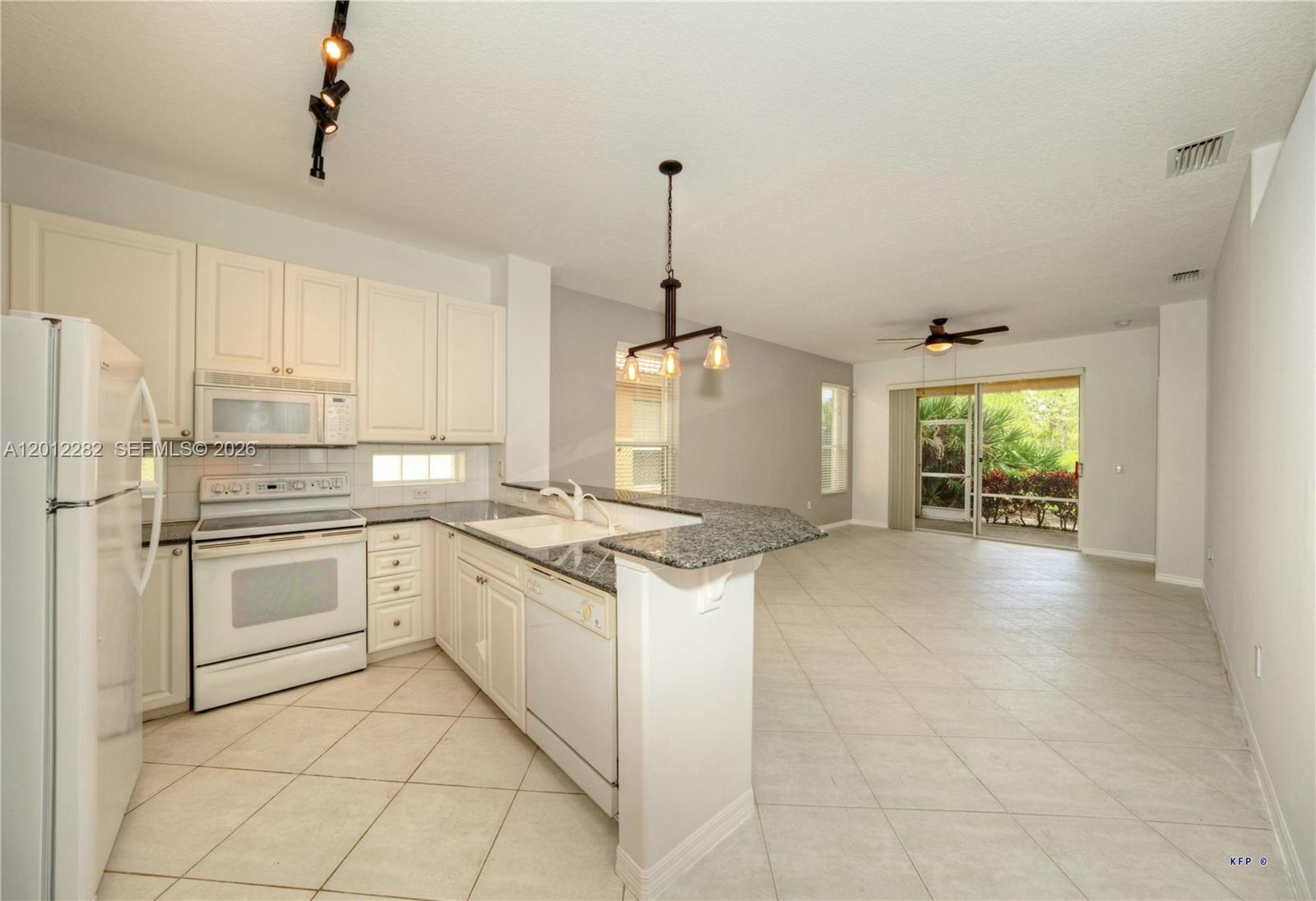 JENSEN BEACH GOLF AND COU - Residential Lease
