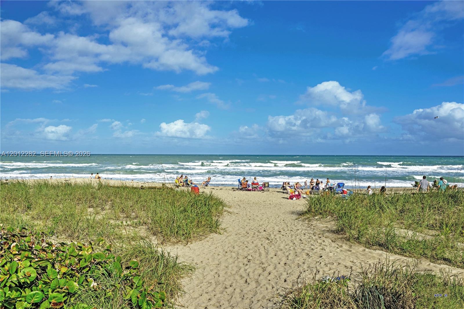 JENSEN BEACH GOLF AND COU - Residential Lease