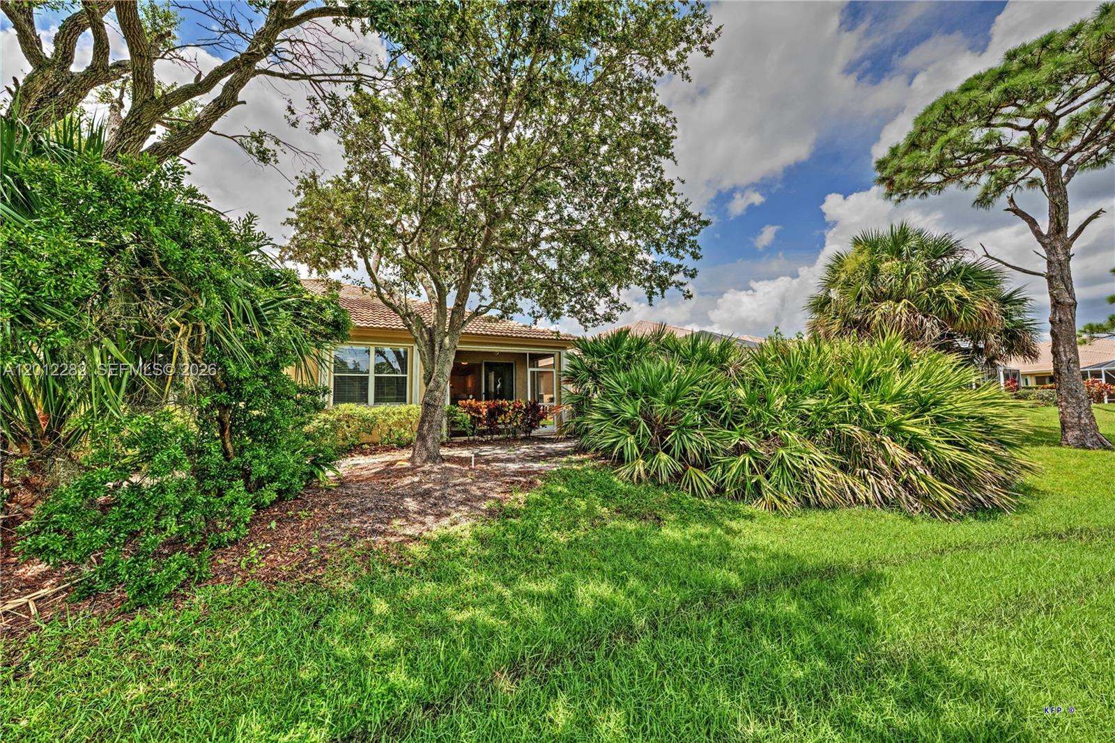 JENSEN BEACH GOLF AND COU - Residential Lease