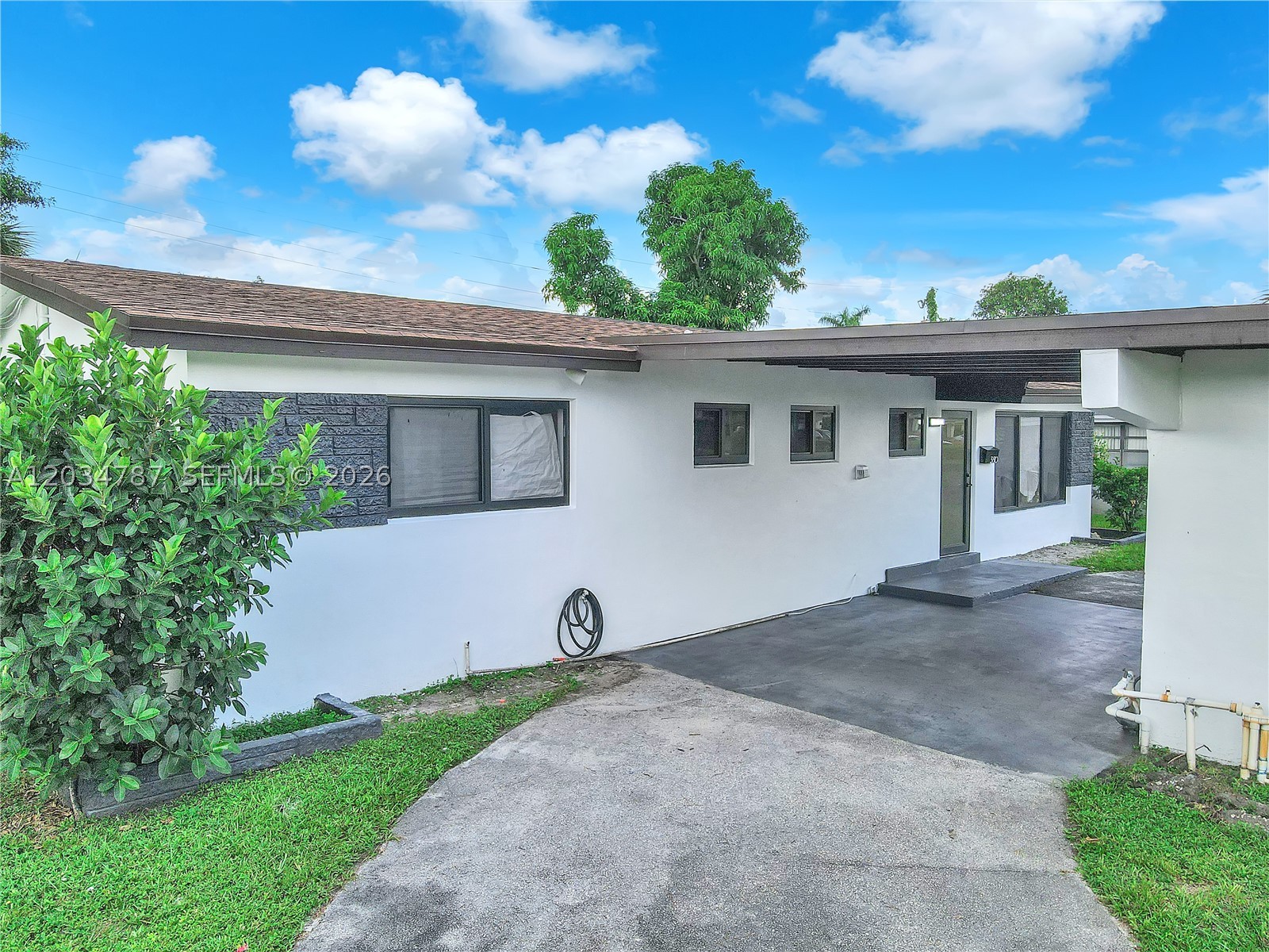 3810 NW 6th St