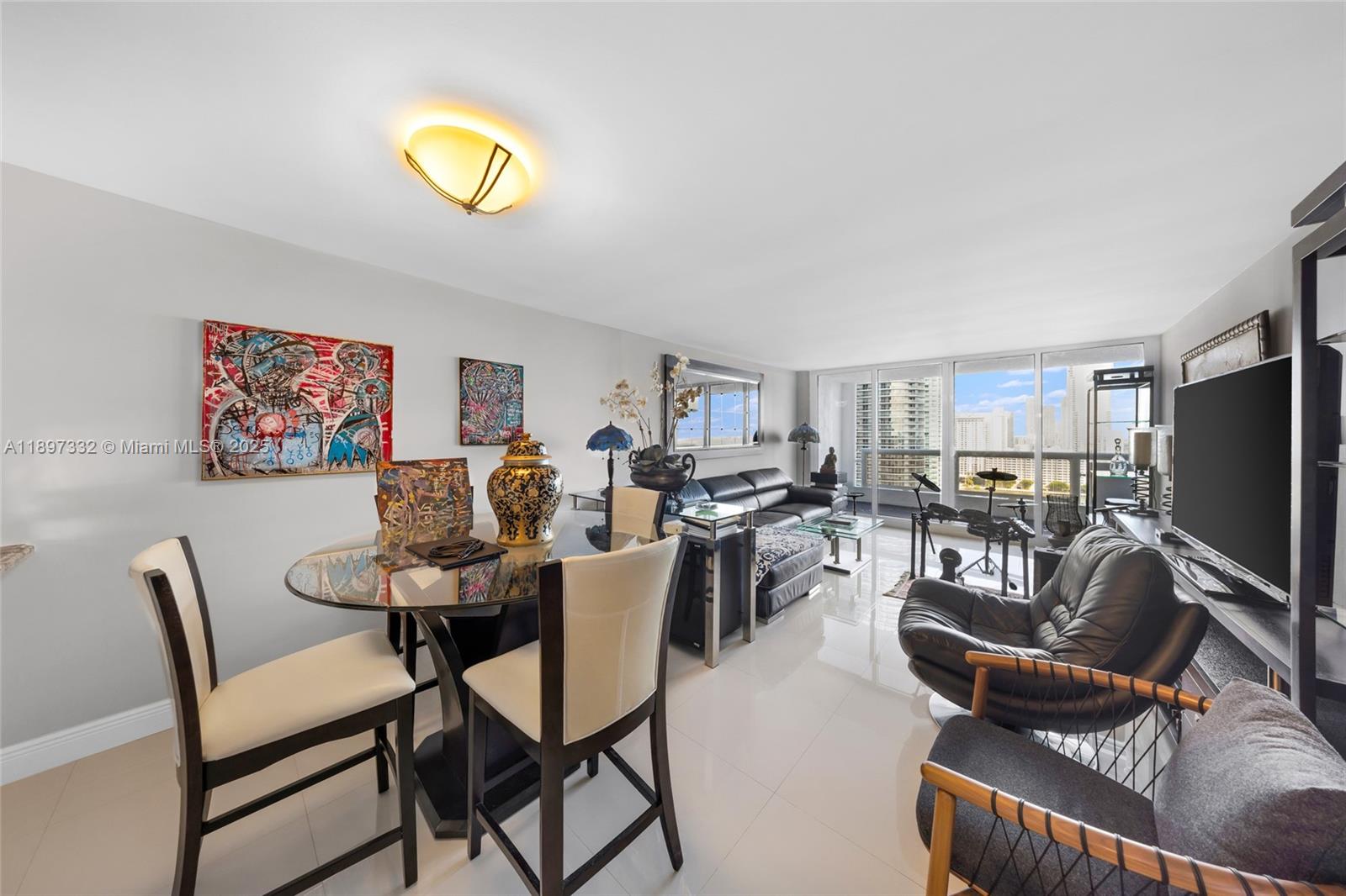 VENETIA CONDO - Residential