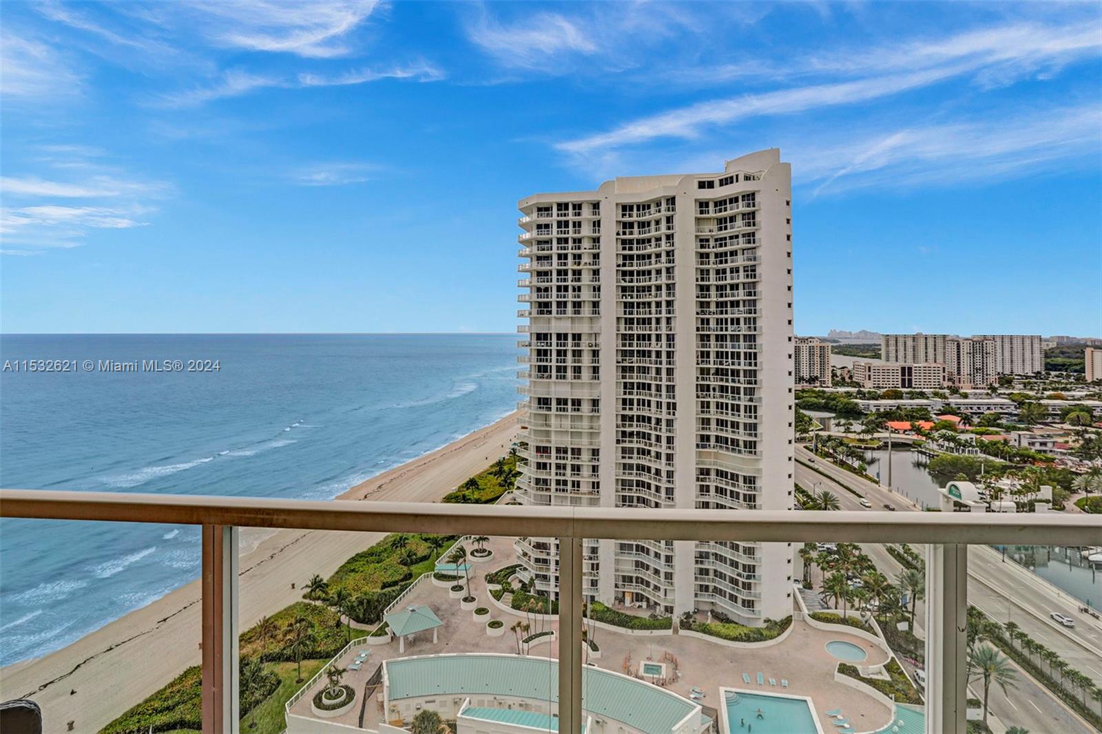 LA PERLA CONDO - Residential Lease