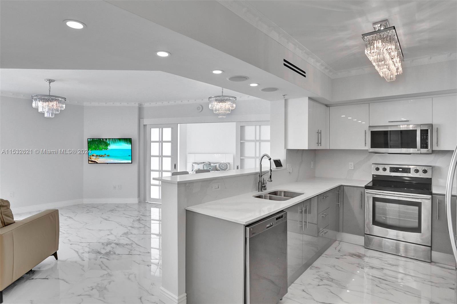 16699 Collins Ave 2209