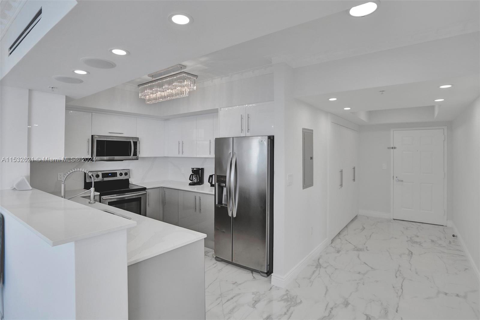 16699 Collins Ave 2209
