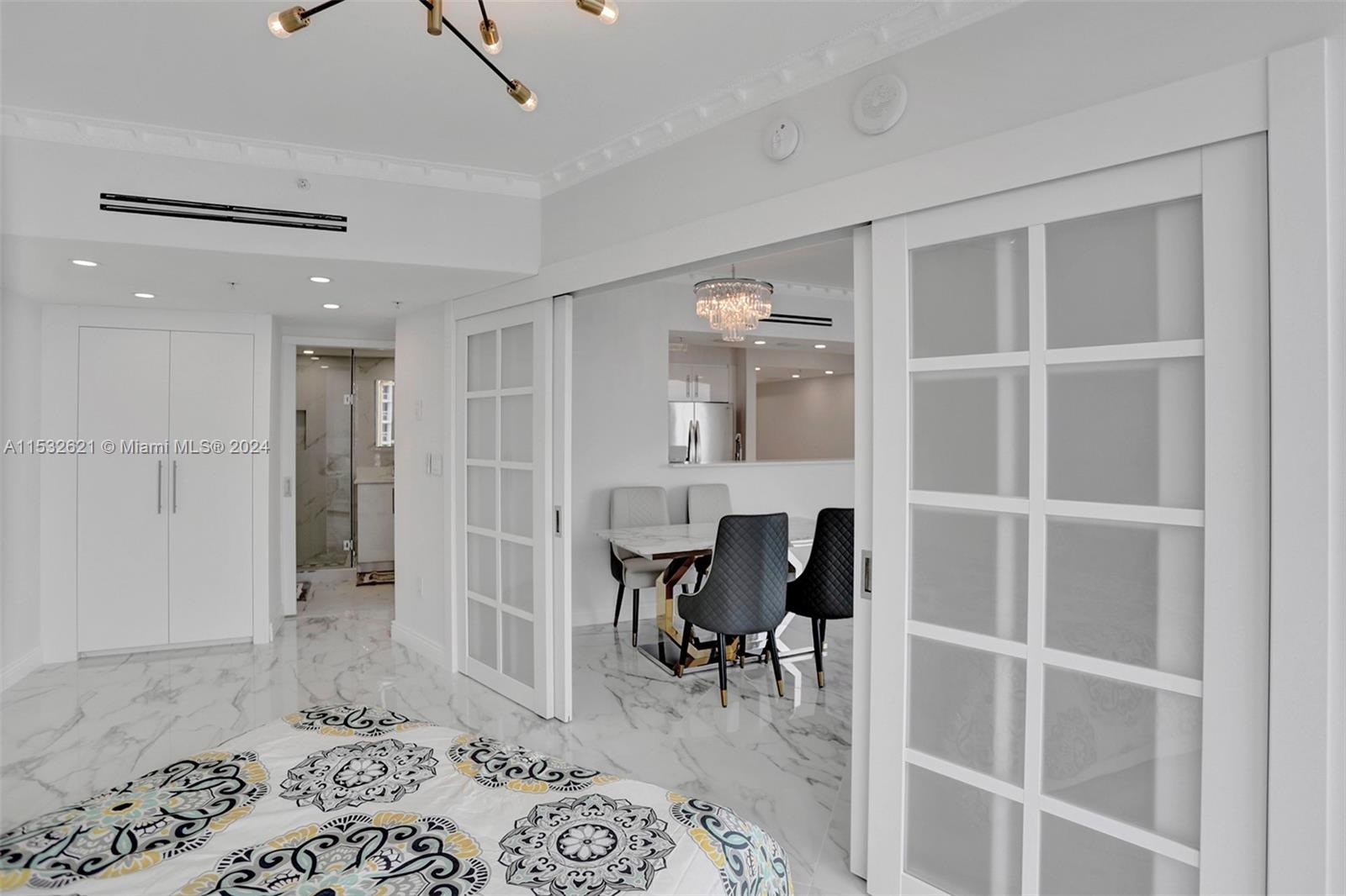 LA PERLA CONDO - Residential Lease