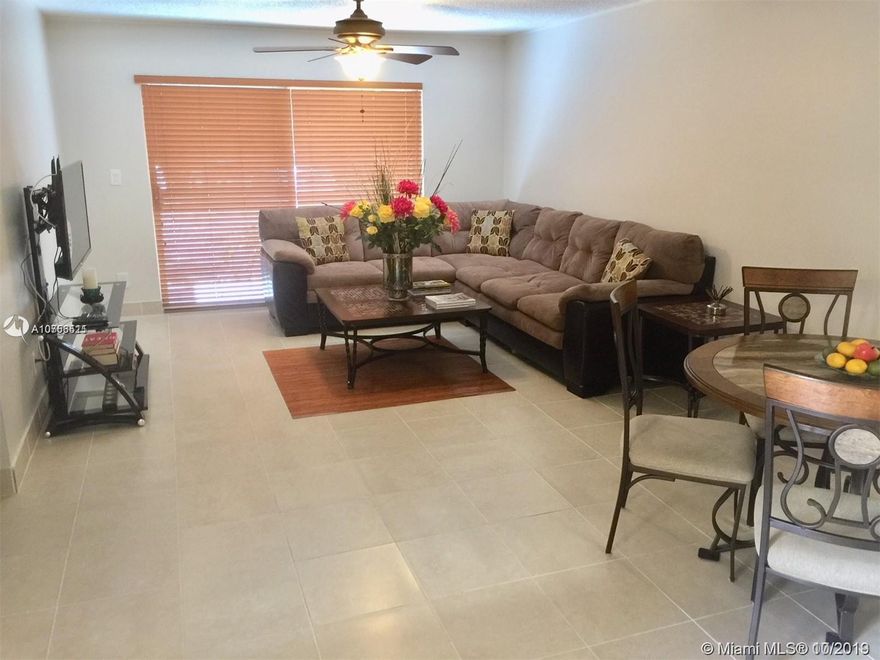 Nice furnished unit on the first floor at Club Quater At Raintree community. Completely renovated. Assigned parking. Close to shopping centers, restaurants, major highways and more.