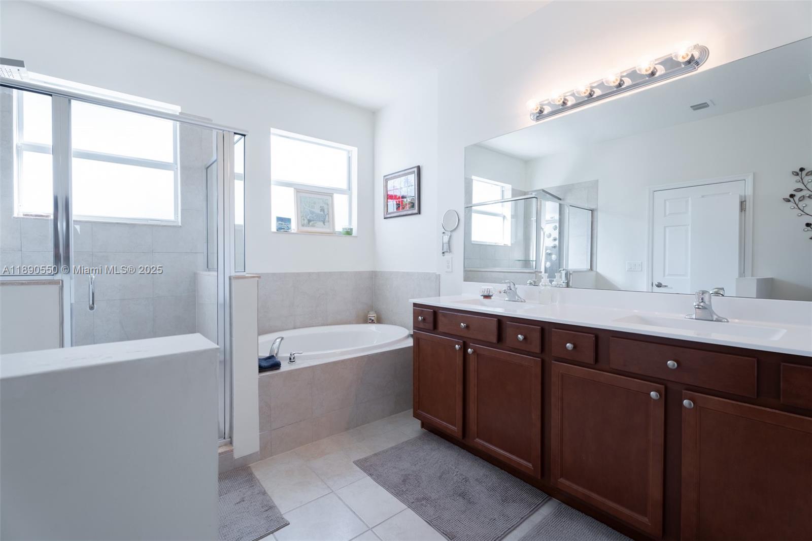 FERNANDOS PLACE / Leewaard - Residential