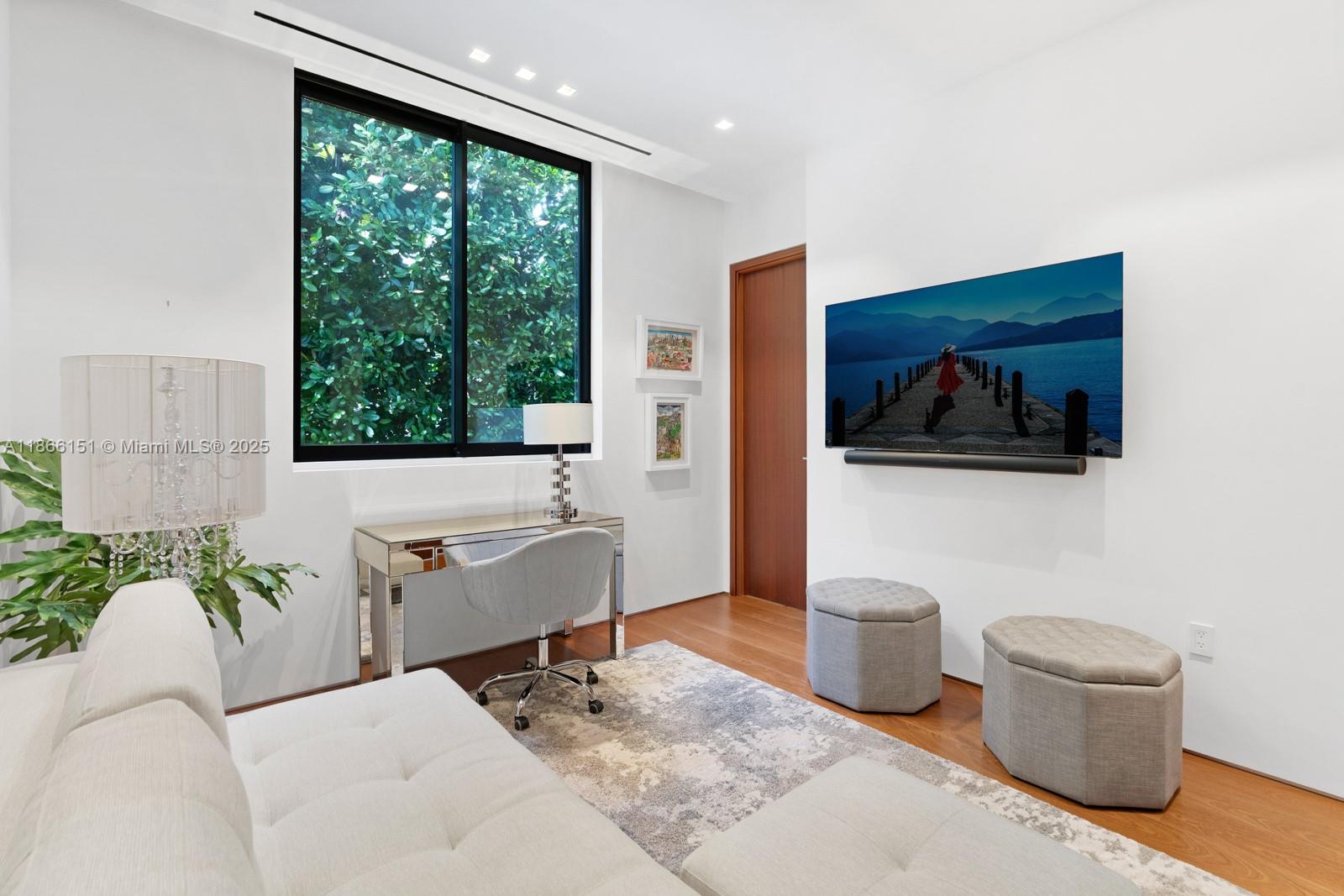 BAY POINT - Residential