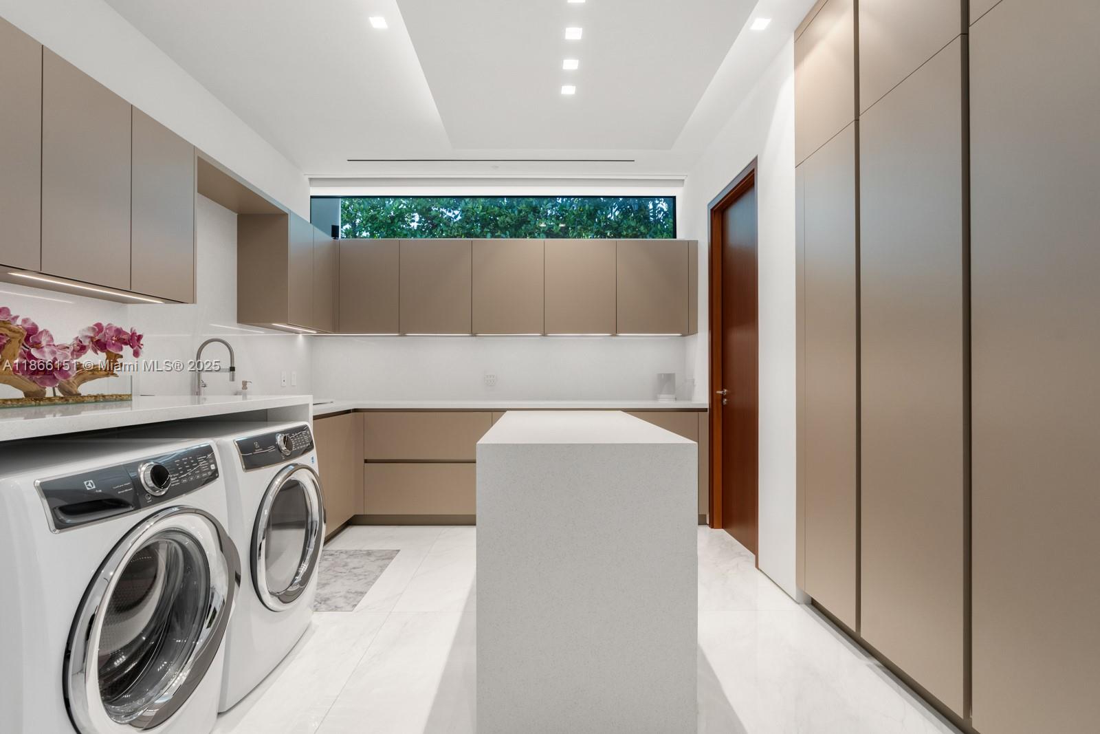 BAY POINT - Residential