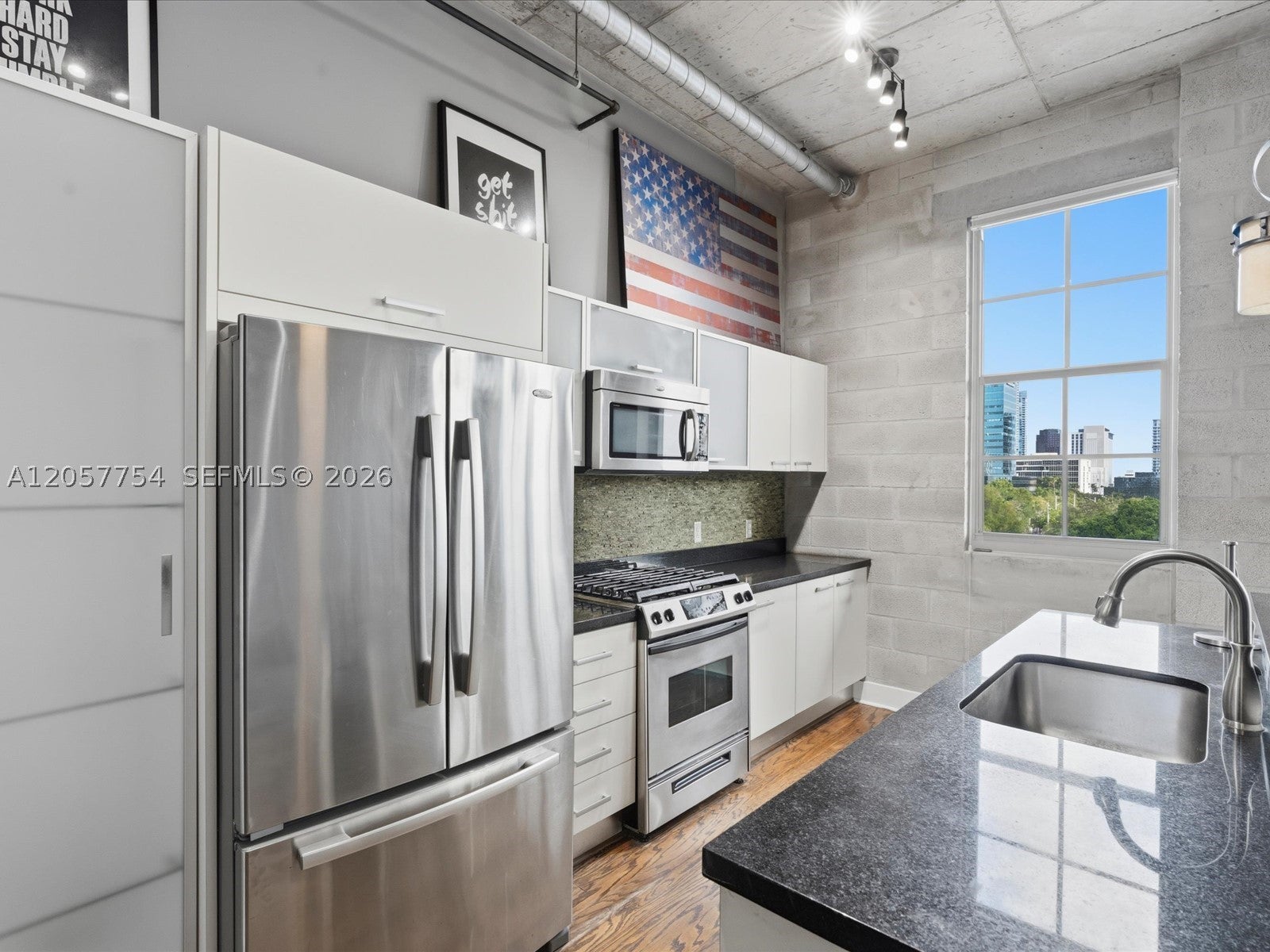 410 NW 1st Ave 604