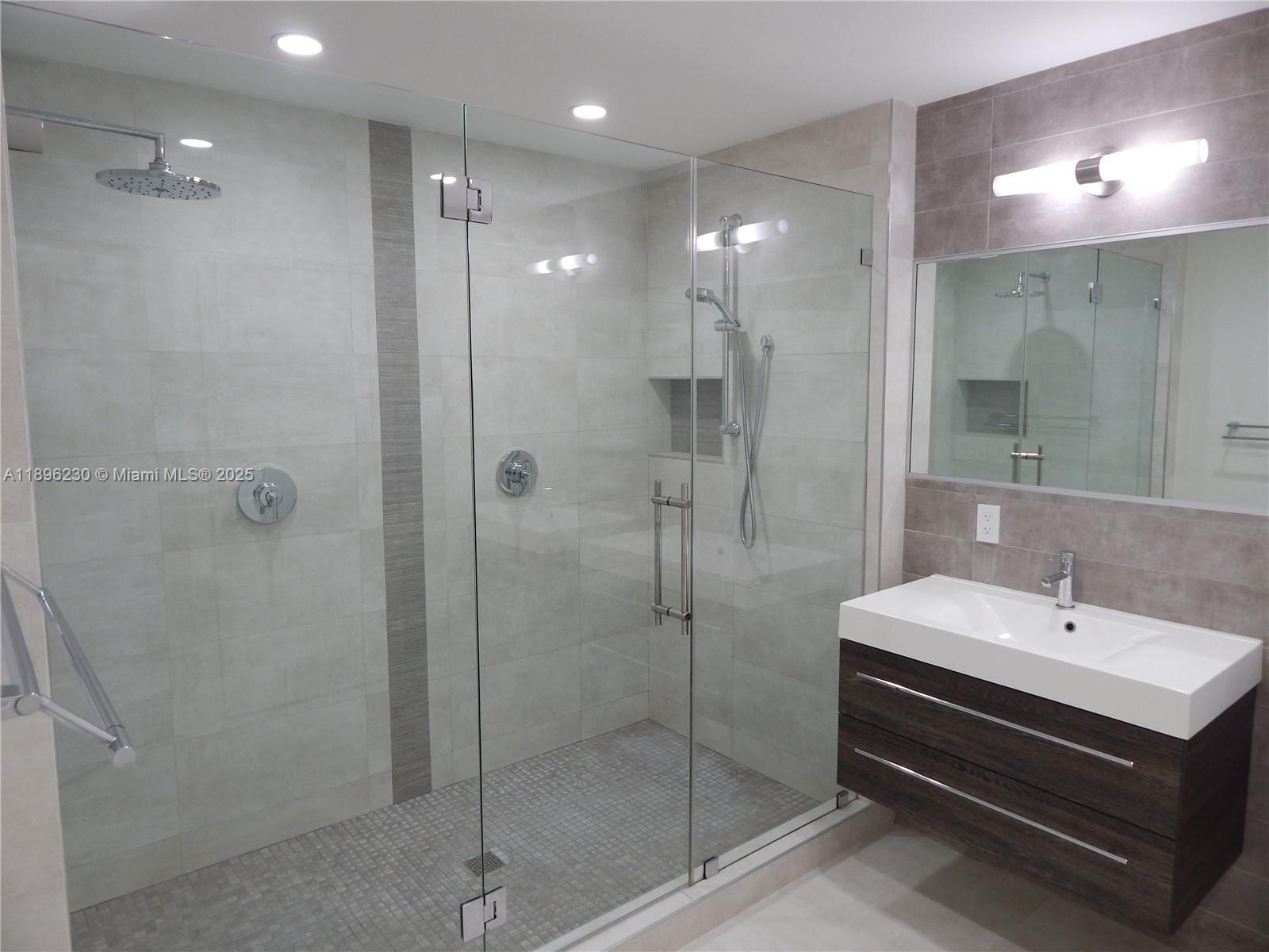 TIMBERWOOD ESTATES - Residential Lease