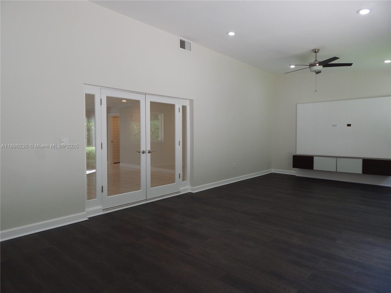 TIMBERWOOD ESTATES - Residential Lease