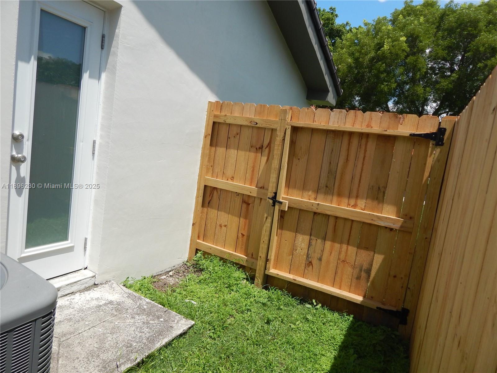 TIMBERWOOD ESTATES - Residential Lease