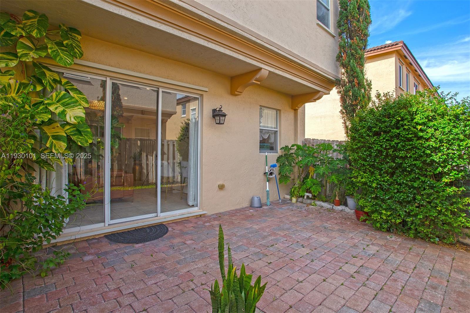 COURTS AT TUSCANY - Residential Lease