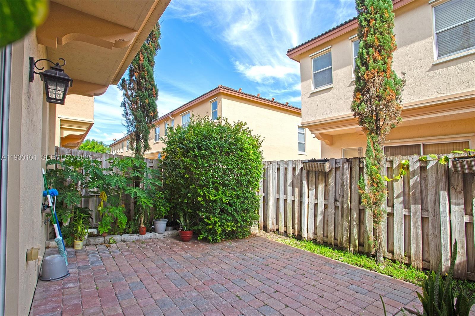 COURTS AT TUSCANY - Residential Lease