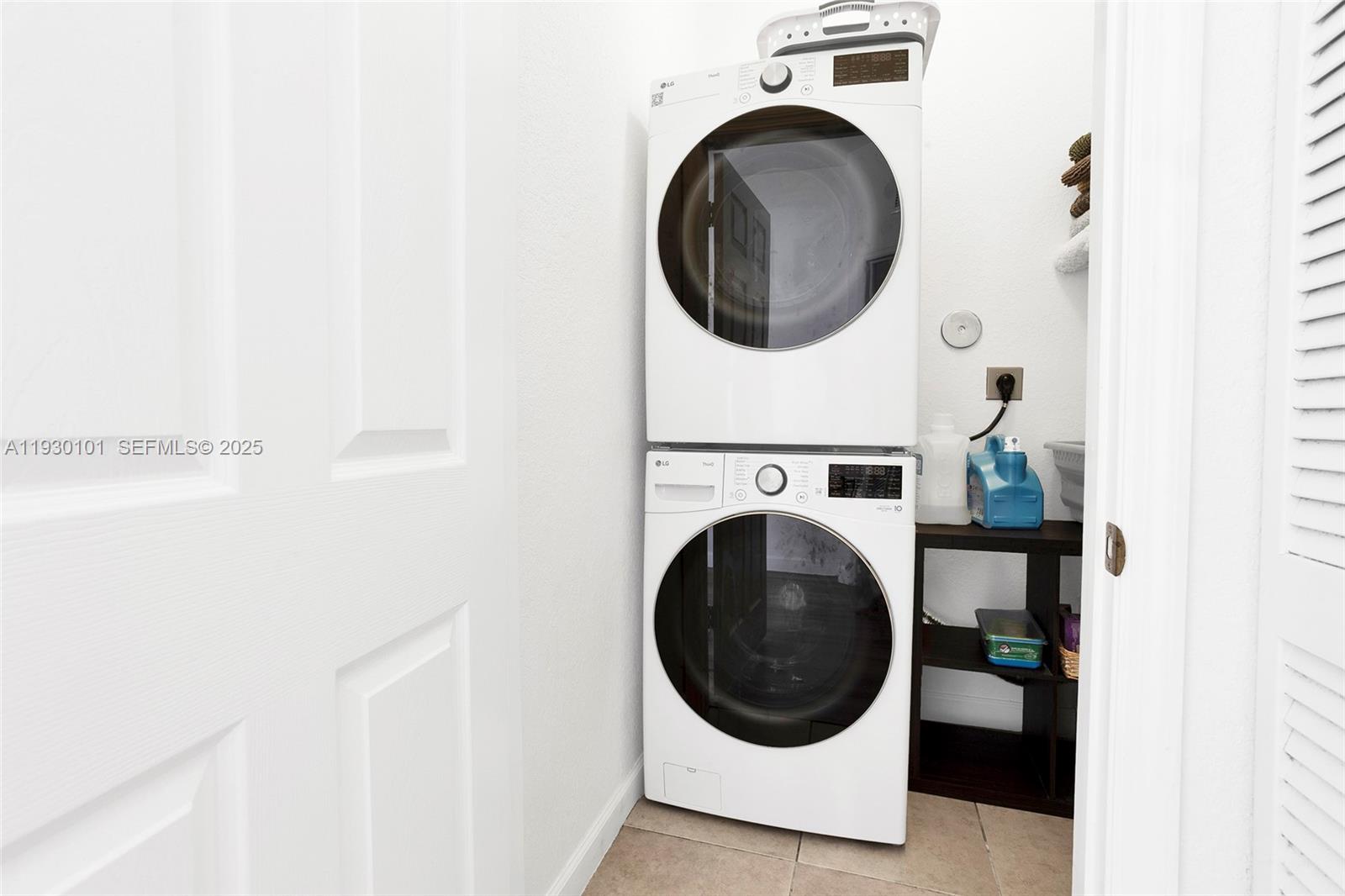 COURTS AT TUSCANY - Residential Lease