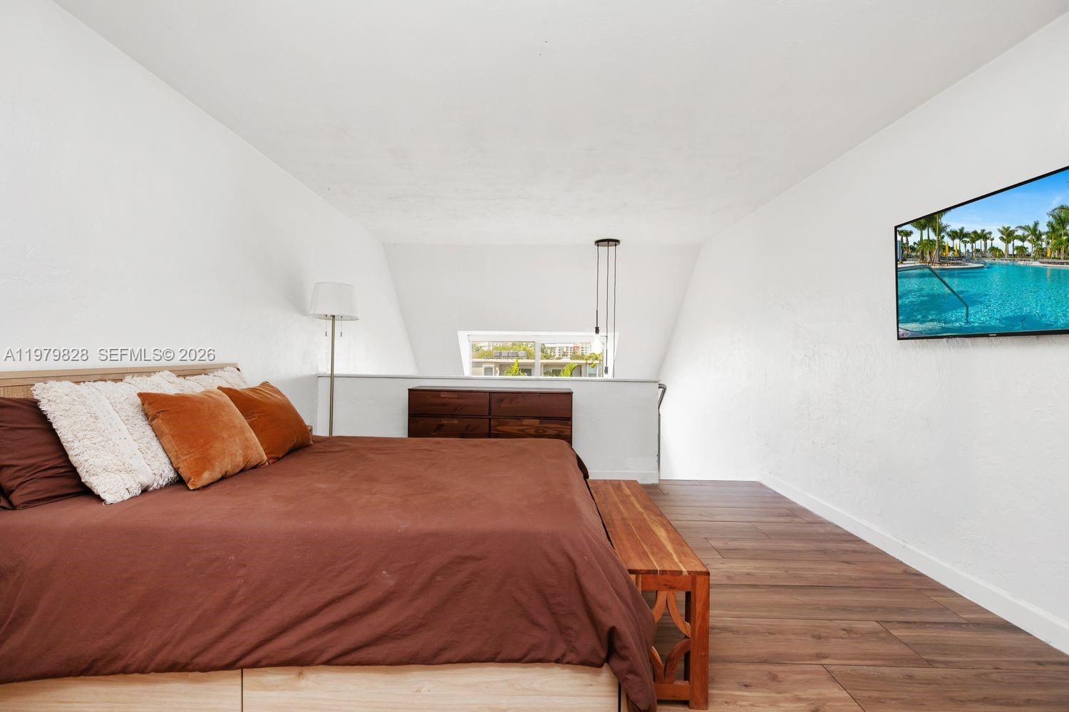 DADELAND GROVE CONDO - Residential