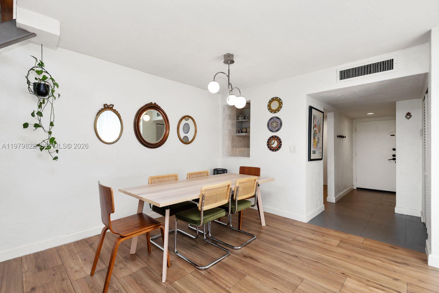 DADELAND GROVE CONDO - Residential