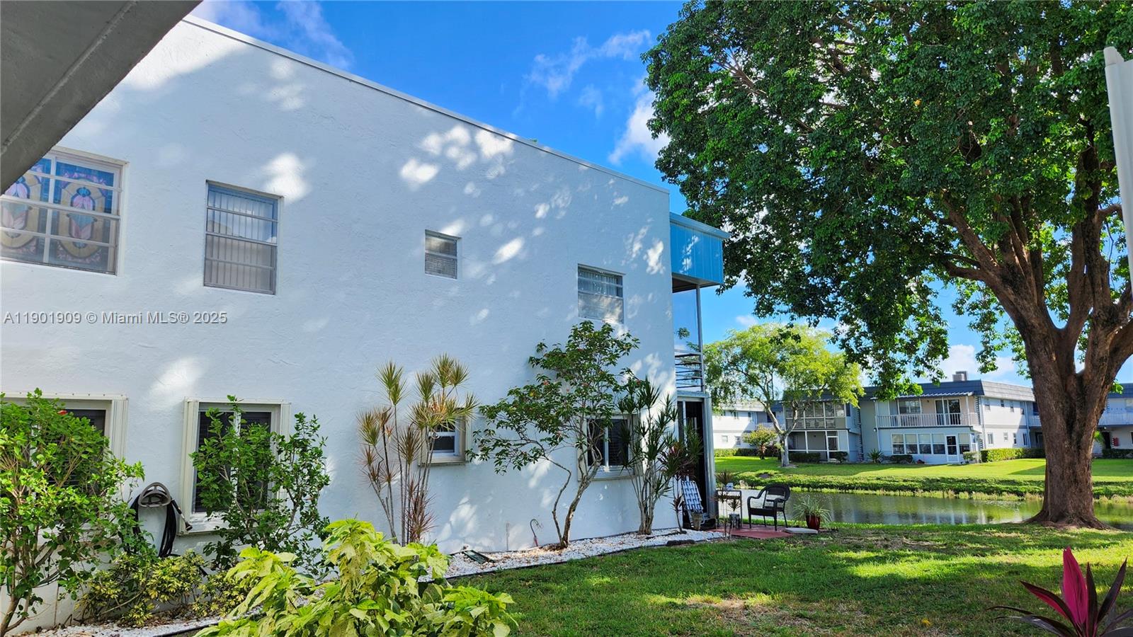 KINGS POINT SAXONY CONDOS - Residential Lease