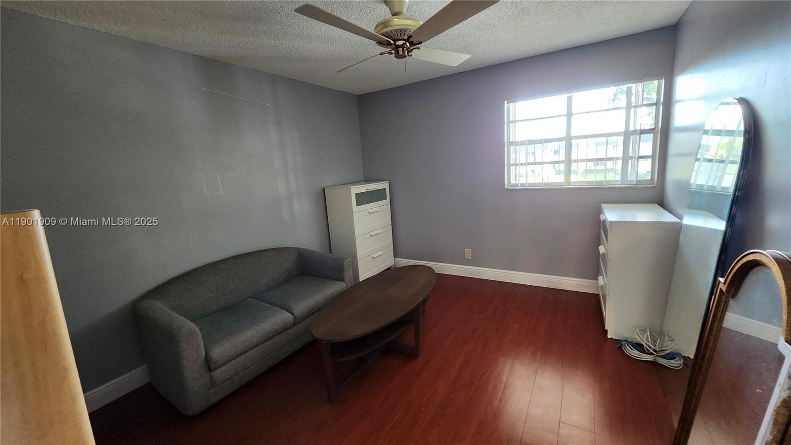 KINGS POINT SAXONY CONDOS - Residential Lease