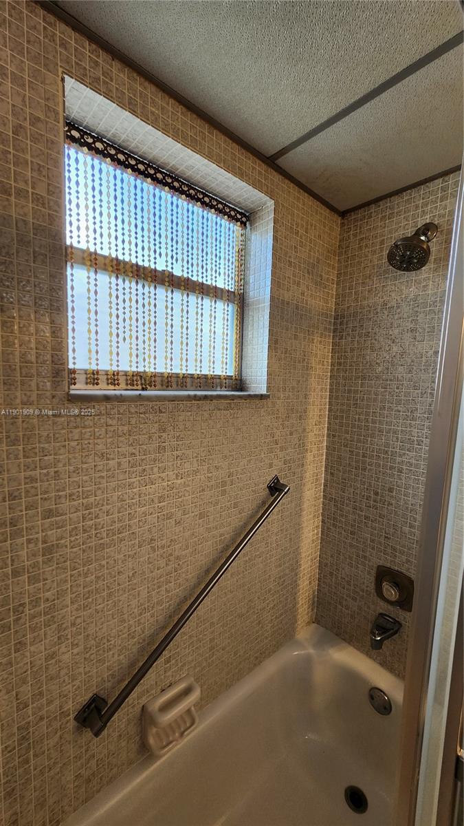 KINGS POINT SAXONY CONDOS - Residential Lease