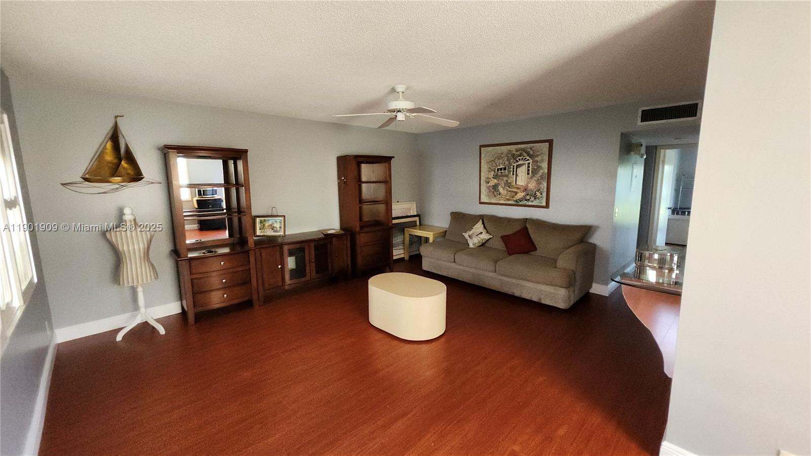 KINGS POINT SAXONY CONDOS - Residential Lease