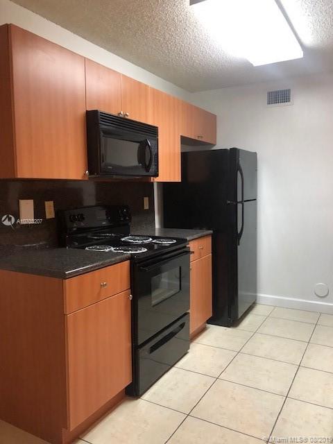 BEAUTIFUL & COZY TOWNHOME APARTMENT IN DORAL.