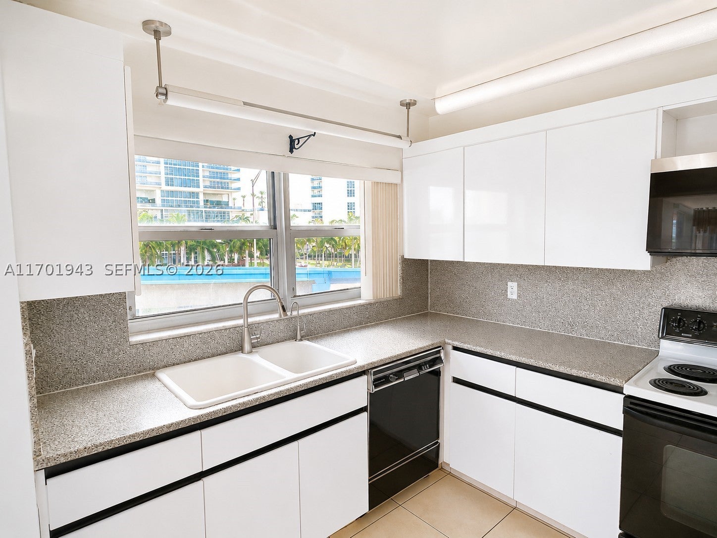1825 S Ocean Dr 401